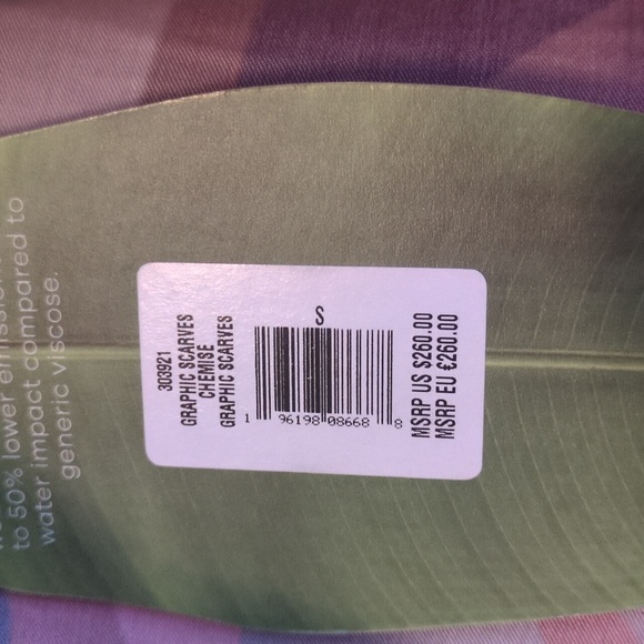 FARM Rio Graphic Scarves Shirtdress - Picture 3 of 7